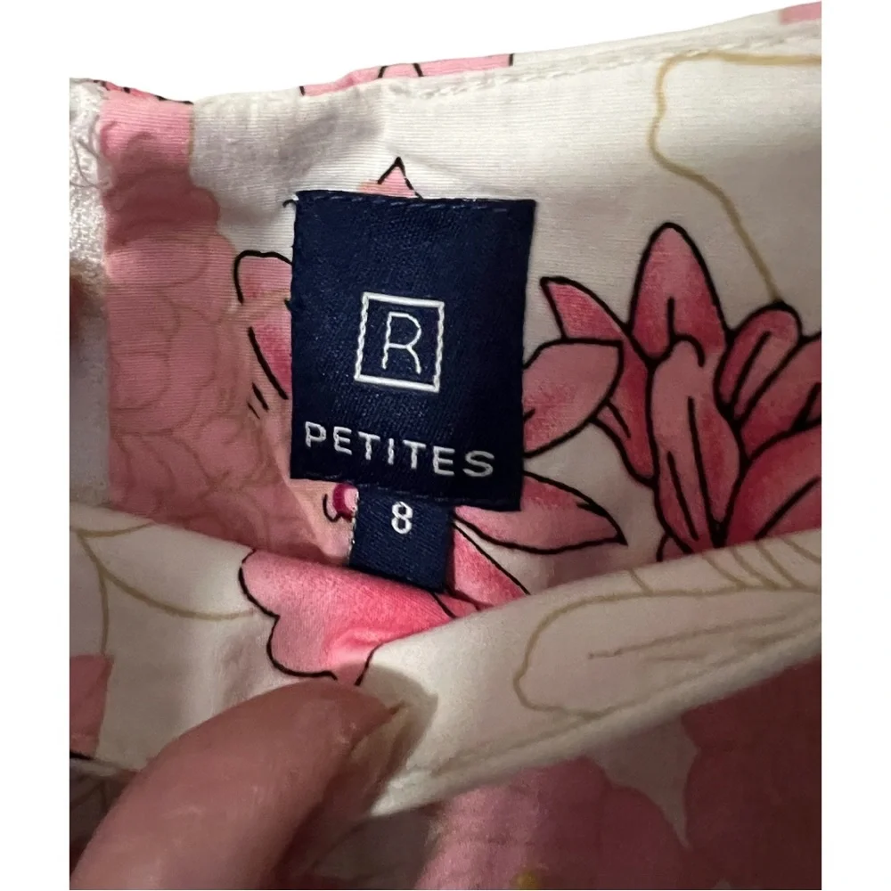 A Reitmans floral skirt in size 8 petites - Picture 4 of 7